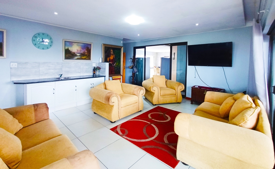 7 Bedroom Property for Sale in Kleinmond Western Cape